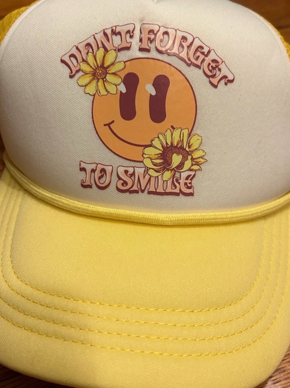 Simply Southern Yellow and White Women's Hat NWT Trucker Beach